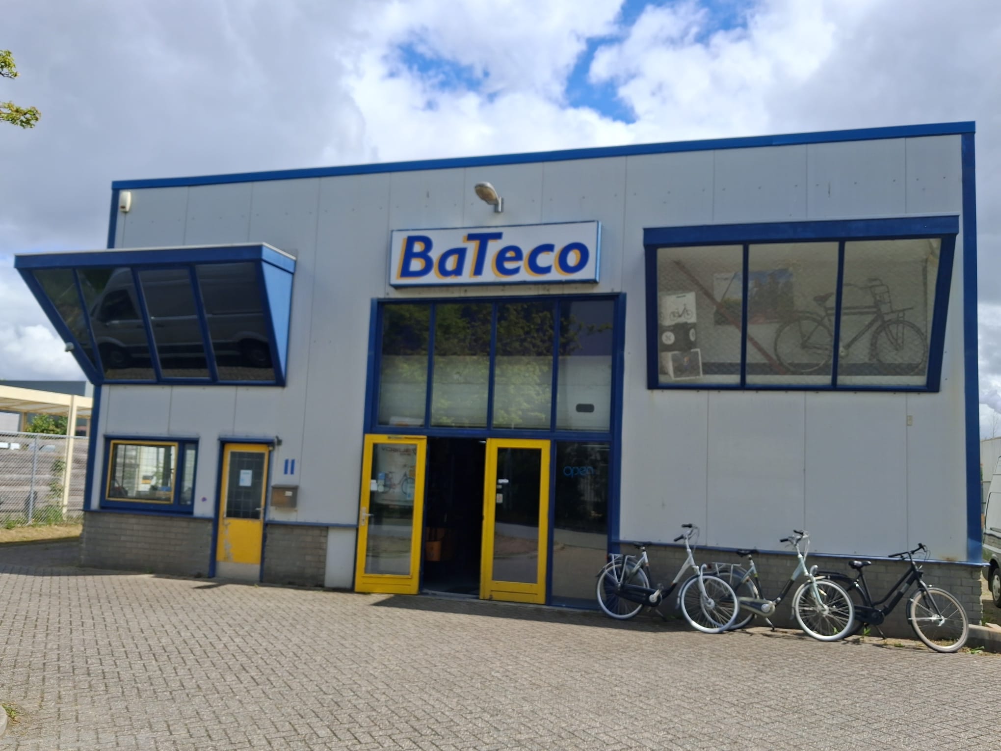 De winkel van BaTeco Tweewielers in Broek op Langedijk